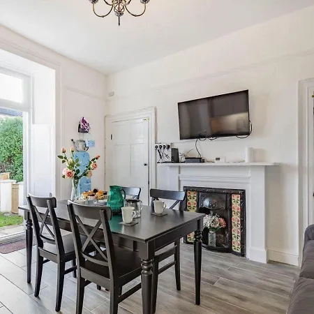 Lovely Heather House Accommodation 3 Kings 1 Double Sofa Torquay Exterior photo